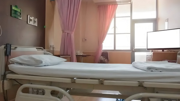深圳入户文凭_丁子朗認TVB劇集的確開少咗，放眼世界：唔係淨係得敞台 别什丢了么都你们给我