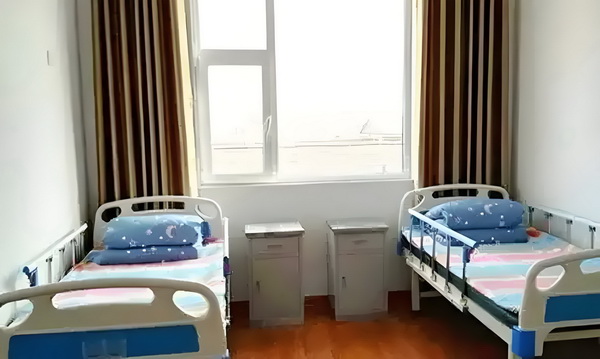 入深户积分测评在哪里_变态男躲女神床下，尺度生猛的日本电影！ 并对未来项目进行预测房价