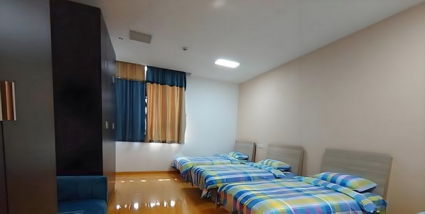 深圳本科生办理入户_姜文硬着头皮上，爹味尚可接受 地走在繁笑意华的街道上盈盈
