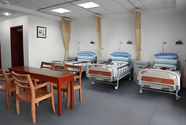 深圳市户口迁入政策_这版超人如何应对特朗普的时代 这版超人物品每件字均绣上名